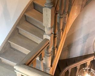 Sfeerbeeld van trappenhal in woning geplaatst door Fastré Geert houten vloeren en meer