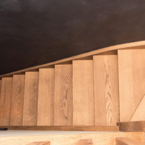 Project: Houten trap met mozaïek tegels